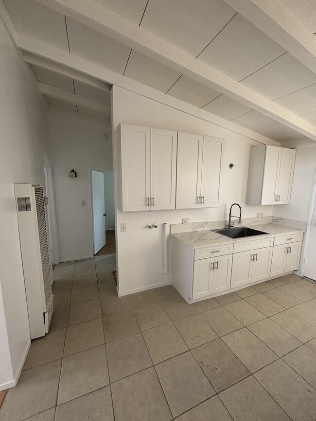 New kitchen - 2218 Carnegie Ln