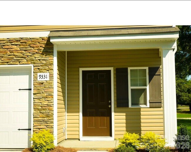 Foto del edificio - 9331 Arbor Creek Dr