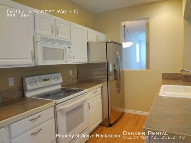 Foto del edificio - Dual Master Suite Townhome!!