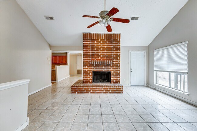 Foto del edificio - 2010 Hickory Glen Dr