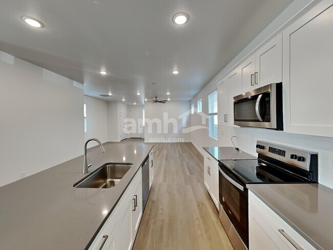 Foto del edificio - 23517 E 2nd Pl