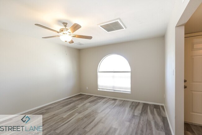 Building Photo - 8115 N 56th Ave