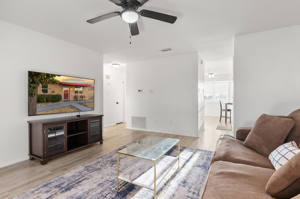 Foto principal - 3313 Chisholm Trail
