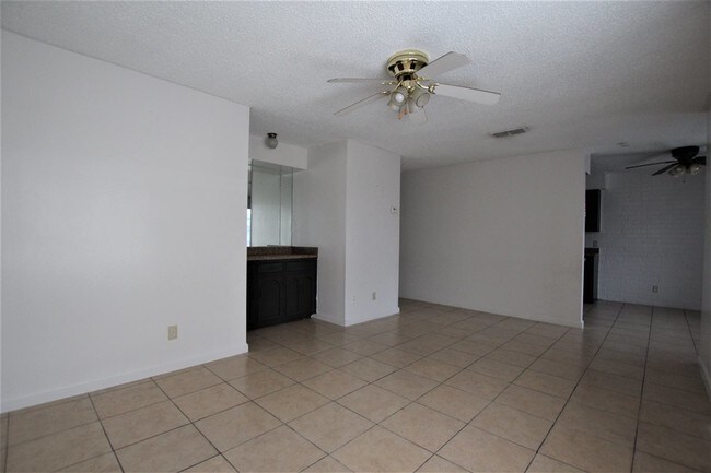Building Photo - 4902 Marcella Ave