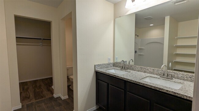 Building Photo - 568 Rd 5138