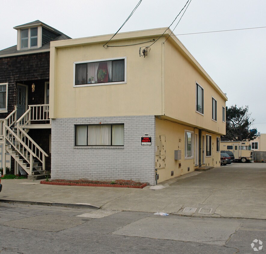 Primary Photo - 1219 47th Ave