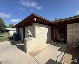 Building Photo - 1613 Velma Ave