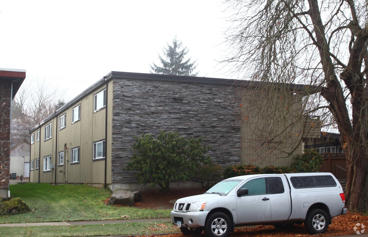 Building Photo - Galaxie Apartments