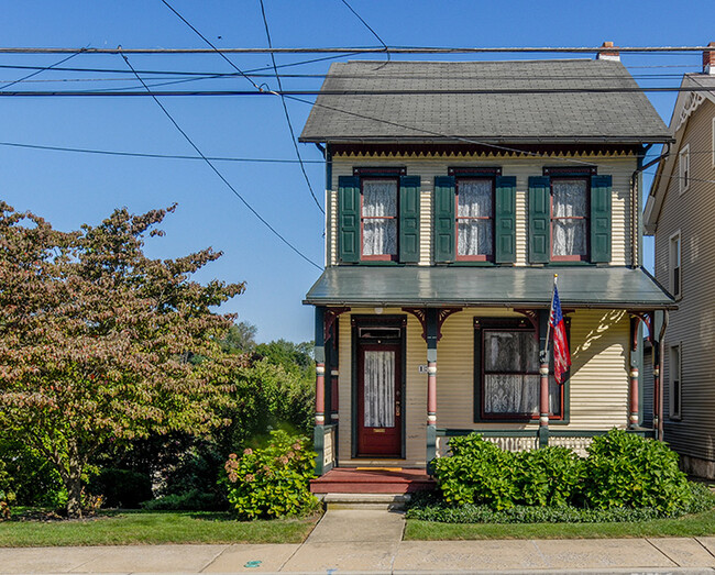 Building Photo - 139 S Church St