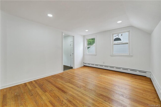 Foto del edificio - 428 Powell Ave