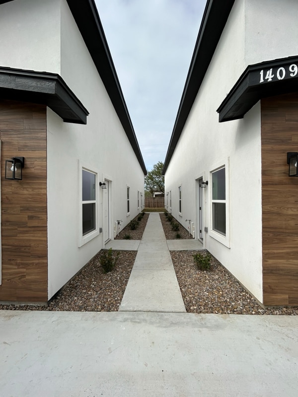 Foto del edificio - 1409 S Michigan St