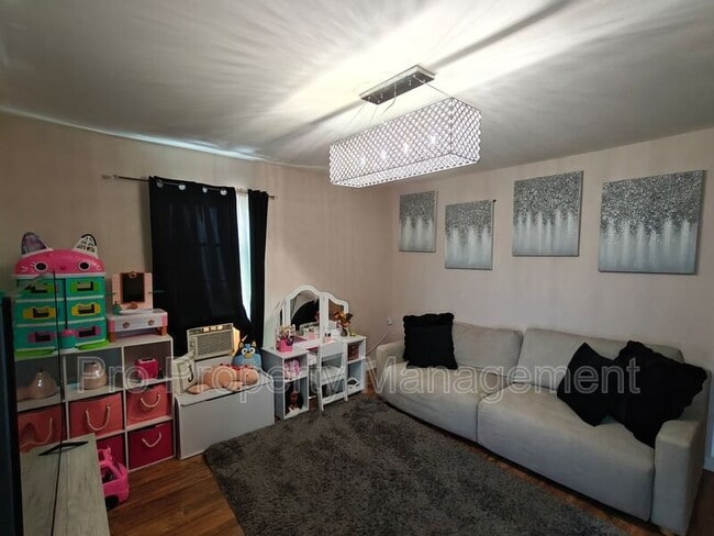 Foto del edificio - 296 Hillside Ave