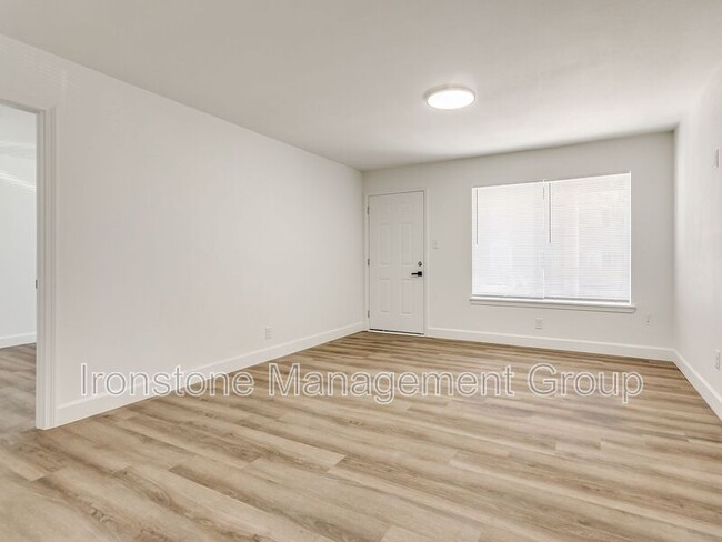 Foto del edificio - 4513 E 31st St