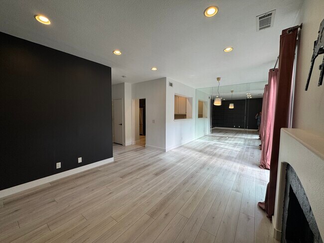 Foto del edificio - 5 Meadowbrook