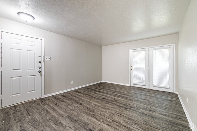 A1 - 1BR, 1BA - 717SF - Living Room - The Brookmoore