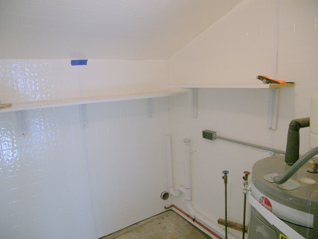 Building Photo - 7600 E Oakridge Cir
