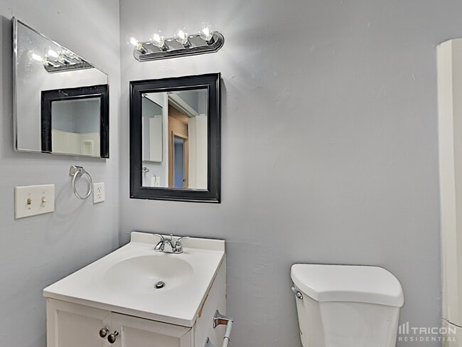 Building Photo - 1372 Inman Ct