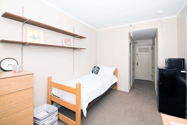 Interior Photo - Broadview Hall