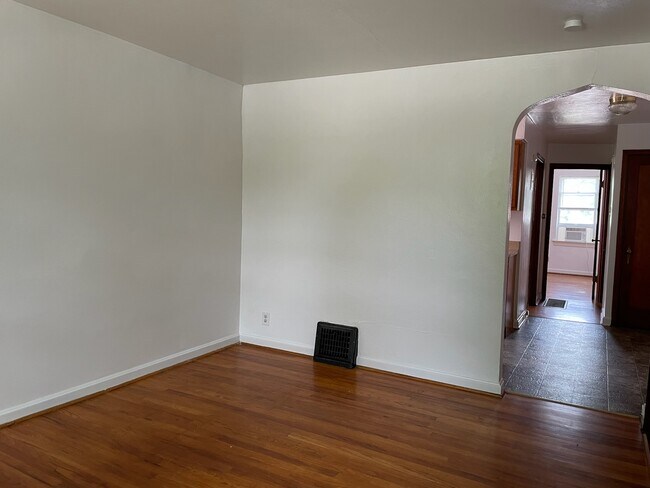Building Photo - 6162 Morgan Ford Rd