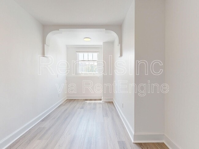 Building Photo - 1294 Grove St