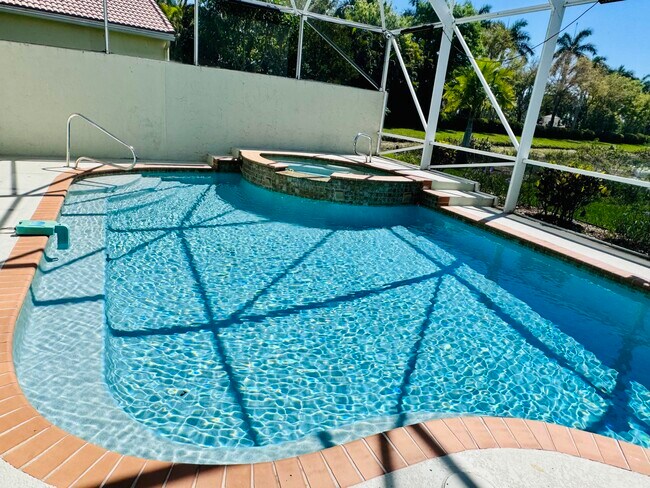 Foto del edificio - 9360 Cove Point Cir