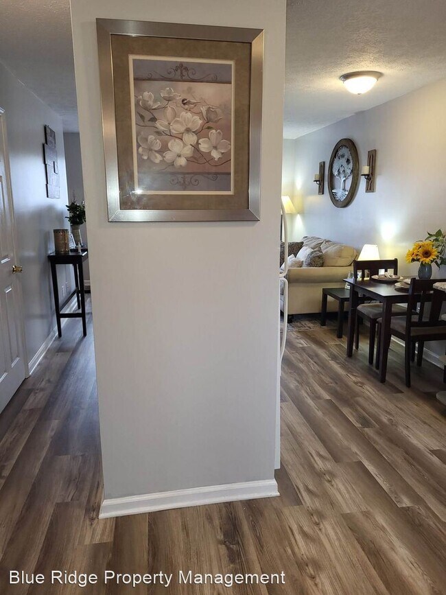 Foto del edificio - 2 br, 1.5 bath House - 104 Autumn Creek Lane