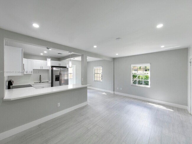 Foto del edificio - 590 SE 3rd St