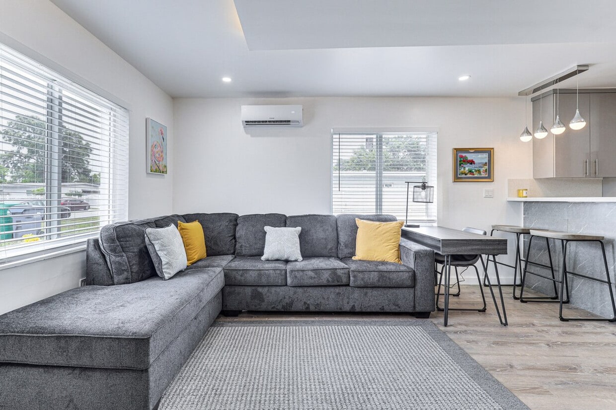 Foto principal - 12415 NW 20th Ct