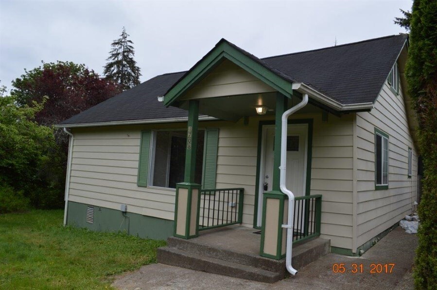 Primary Photo - 1708 Prospect Ave