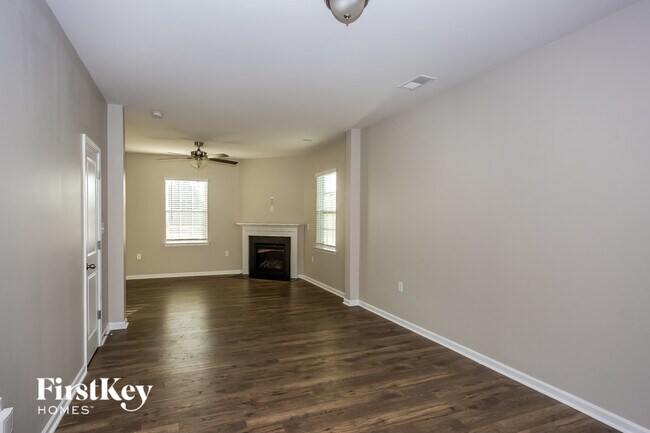 Foto del edificio - 1267 Kent Downs Ave SW