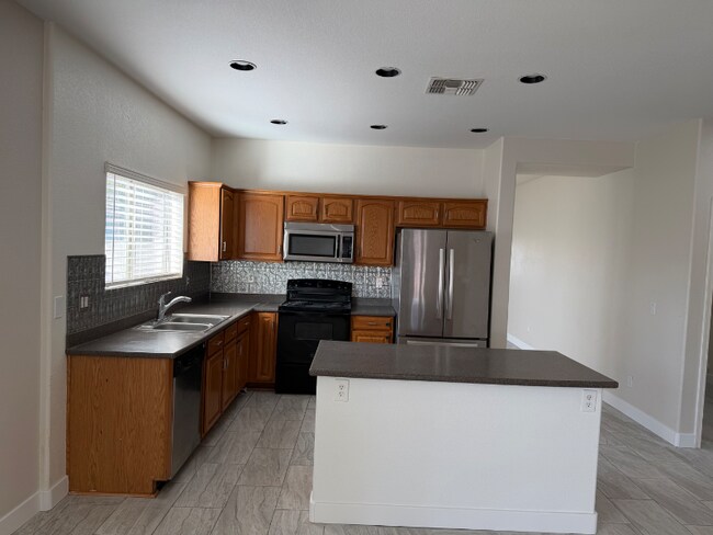 Foto del edificio - 597 W Barrus St