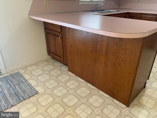 Building Photo - 207 N Linden Ave