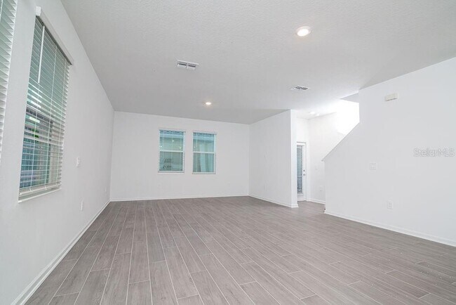 Foto del edificio - 6008 Blissful St