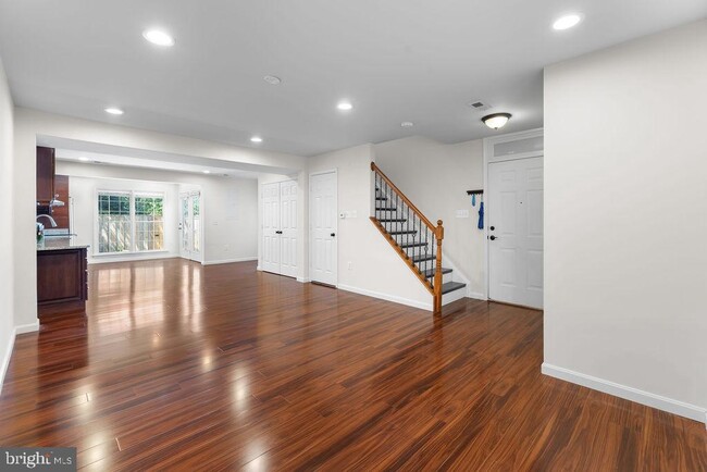 Foto del edificio - 20430 Herring Pond Terrace
