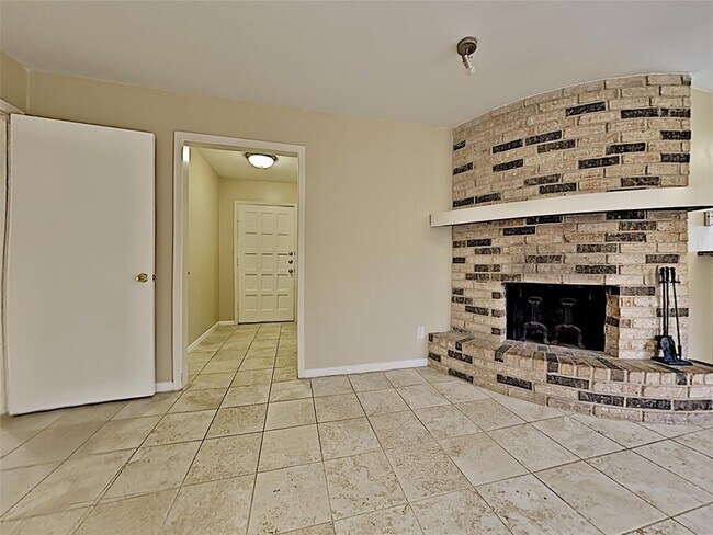 Building Photo - 13818 Overbrook Ln