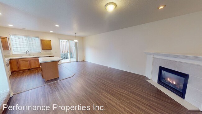 Building Photo - 3 br, 2.5 bath House - 17493 SW Turning Le...
