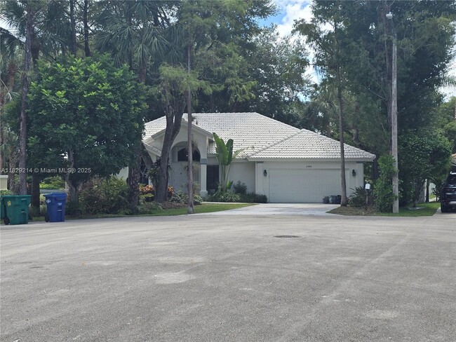 Building Photo - 4960 NW 65th Ave