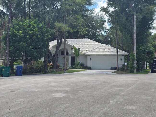 Foto del edificio - 4960 NW 65th Ave