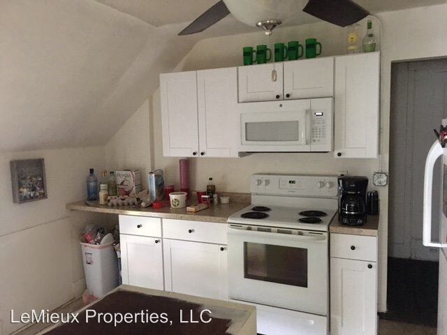 Building Photo - 7 br, 2 bath Room For Rent - 717 7th Avenue S