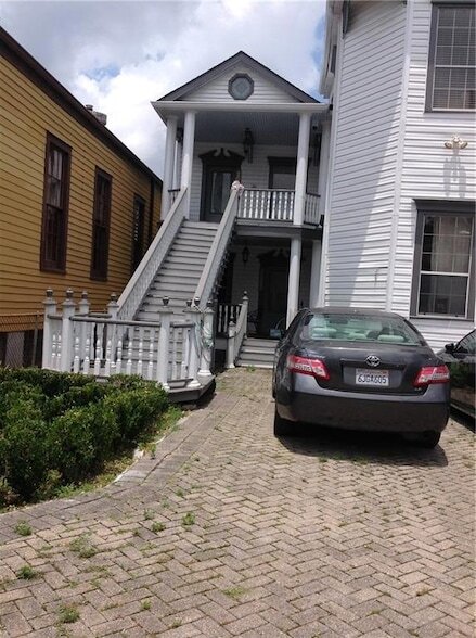 Building Photo - 2831 Constance St