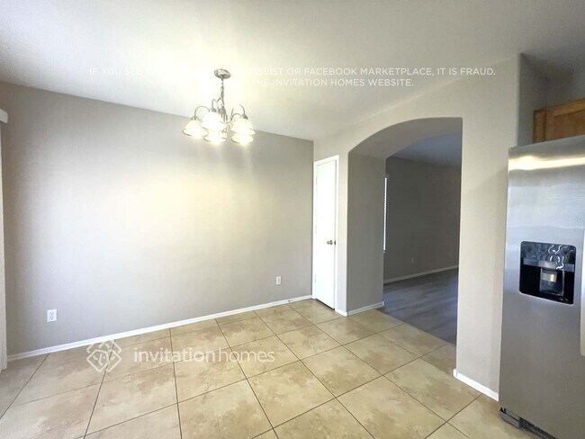 Building Photo - 15440 W Gelding Dr