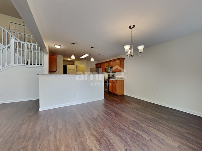 Foto del edificio - 15518 Farmland Ct