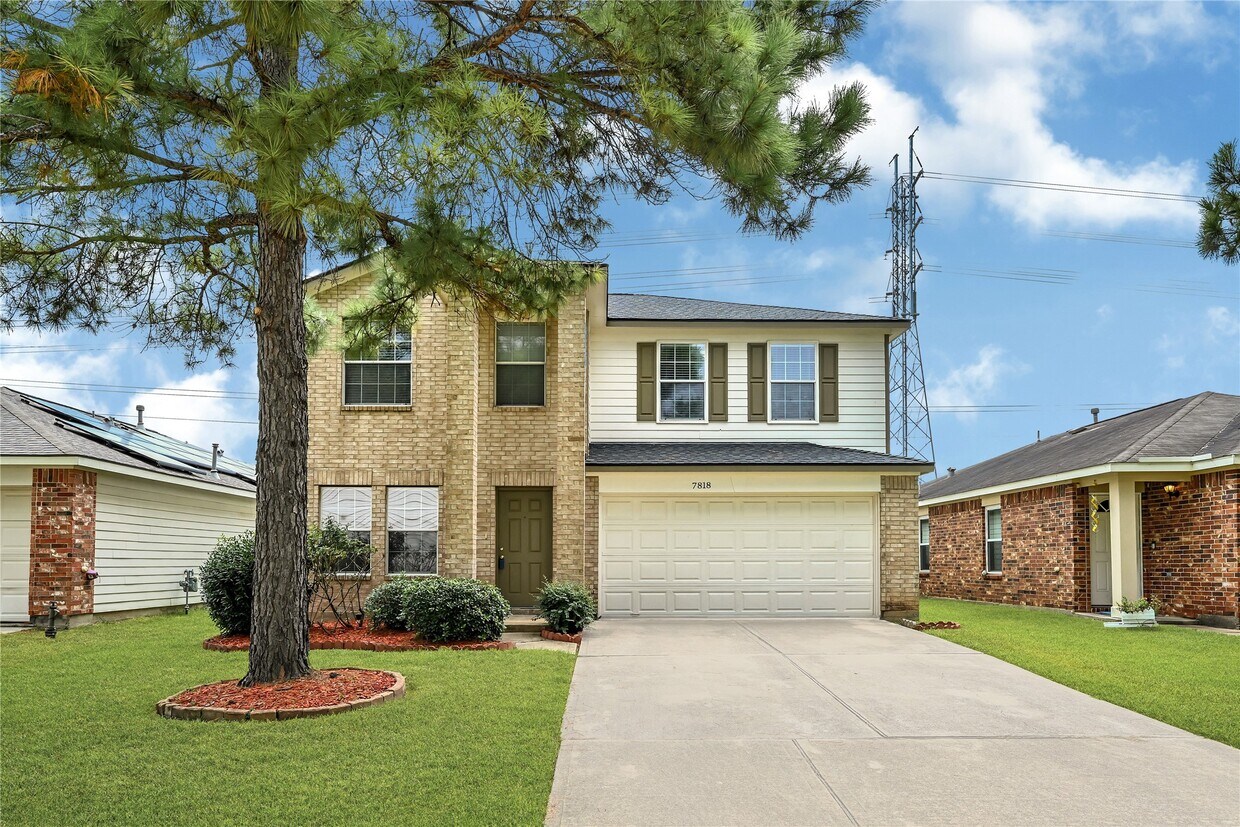 Foto principal - 7818 Black Gap Dr