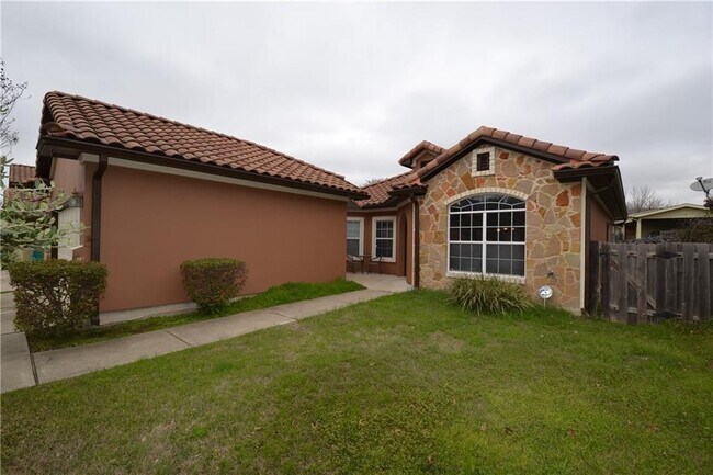 Building Photo - 5624 Toscana Ave