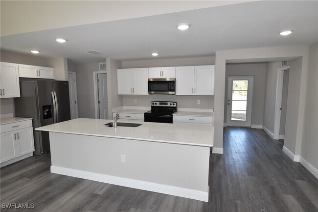 Foto del edificio - 2278 Brewster Rd