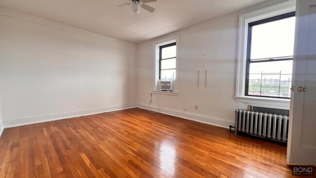Building Photo - 32-15 35th St