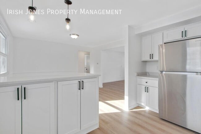 Foto del edificio - 208 Main St