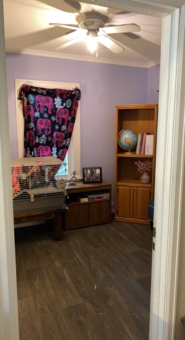 Foto del edificio - 2444 Bucklew Dr