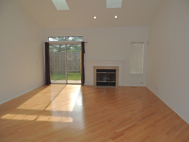 Foto del edificio - 309 Woodstone Cir