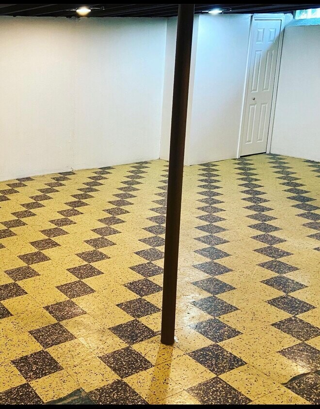 Basement - 12950 Beaverland St